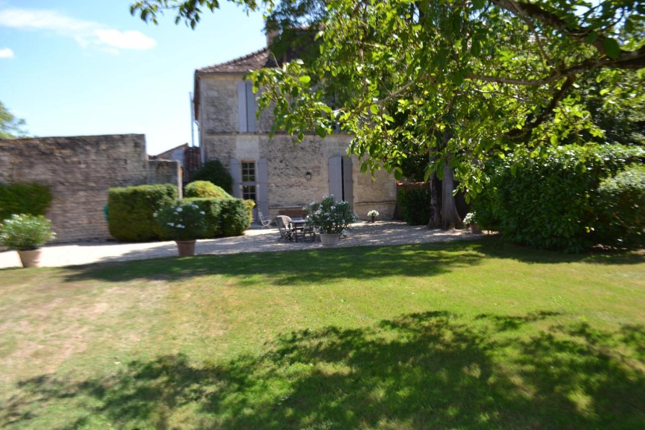 Le Petit Logis Bed & Breakfast Rouillac  Exterior photo